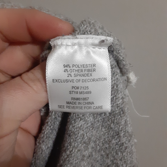 Small Sweater - Picture 5 of 6